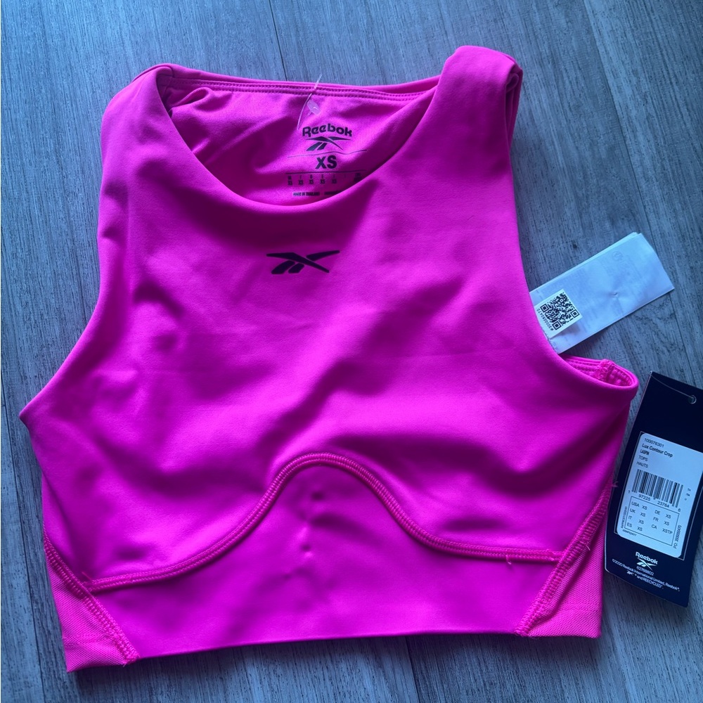 Reebok Women's Pink Sports Top. Size xs bnwt